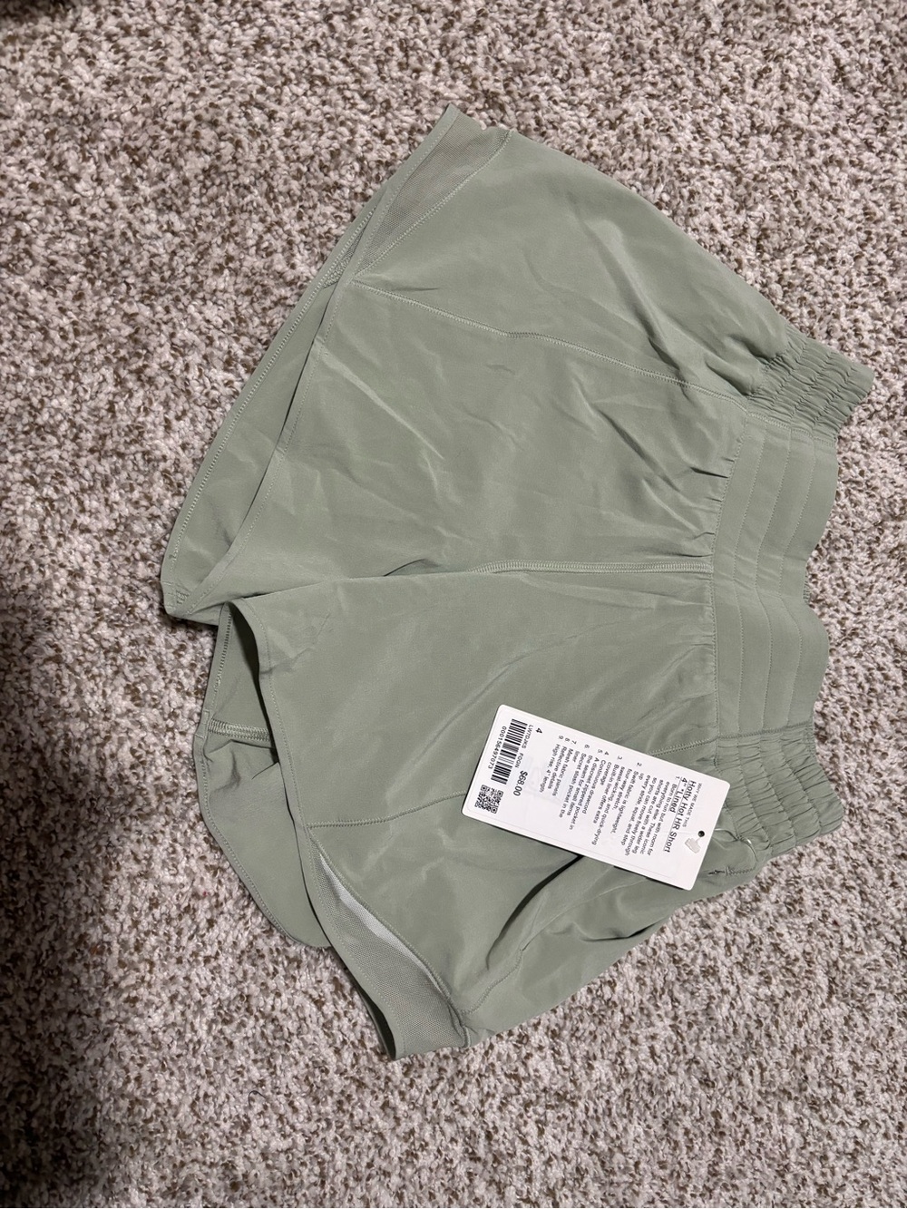lululemon hotty hot shorts 4โ
